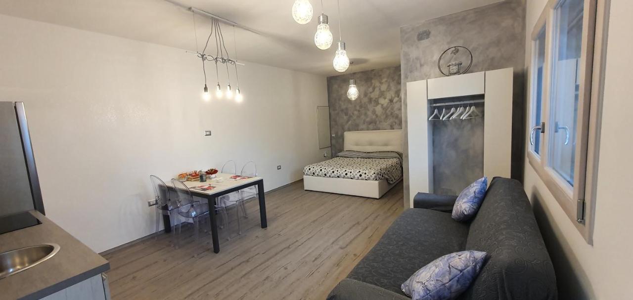 La Casetta Tra Sassi E Ulivi B&B Матера Экстерьер фото