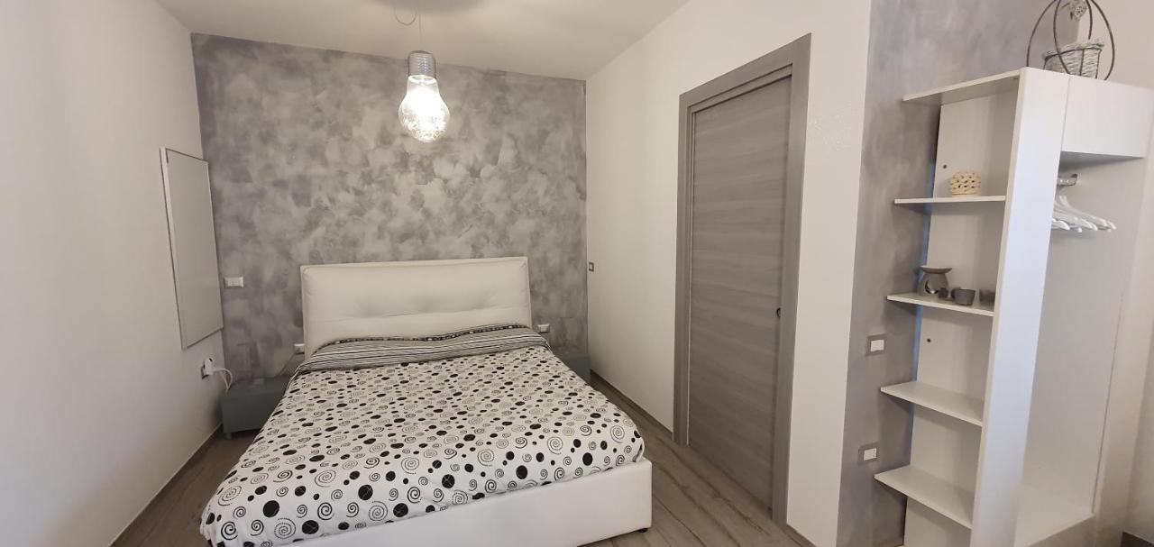 La Casetta Tra Sassi E Ulivi B&B Матера Экстерьер фото